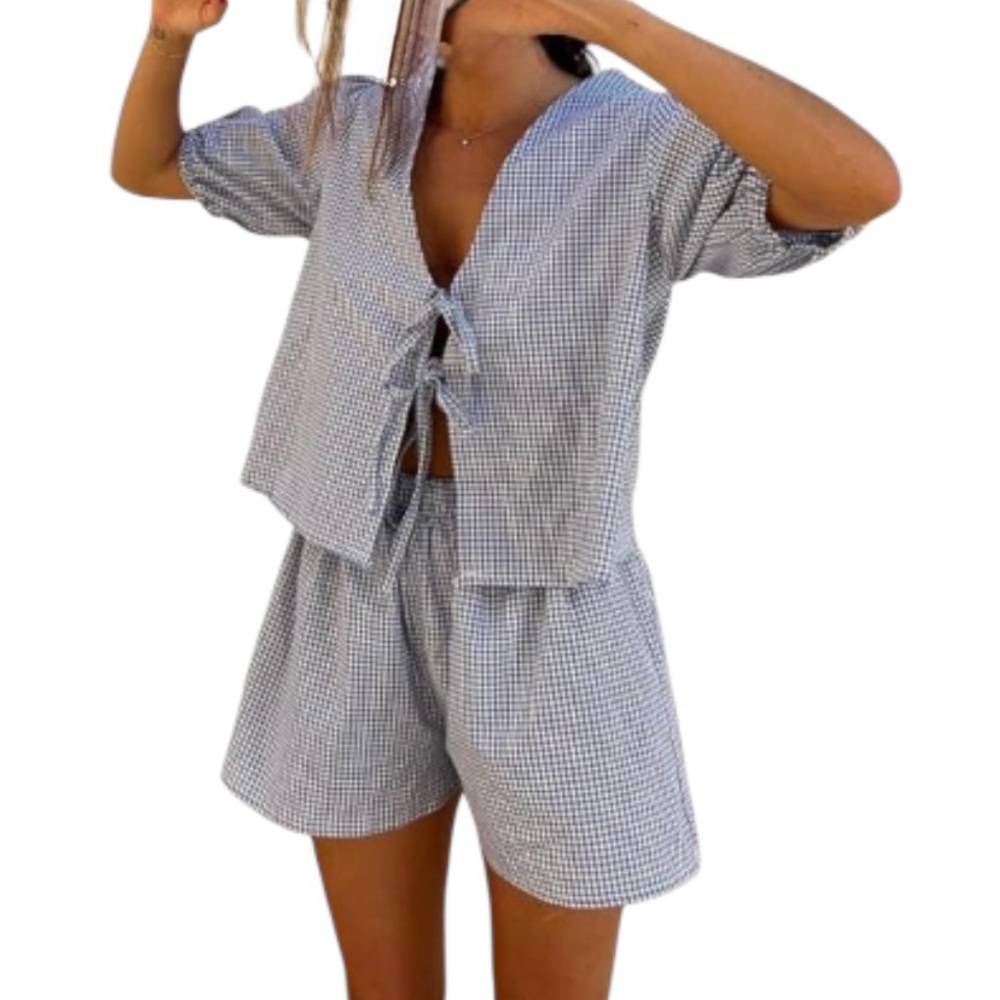 💙 Y2K Blue Gingham 2-Piece Set – Crop Top & Ruffle Shorts (Size S)